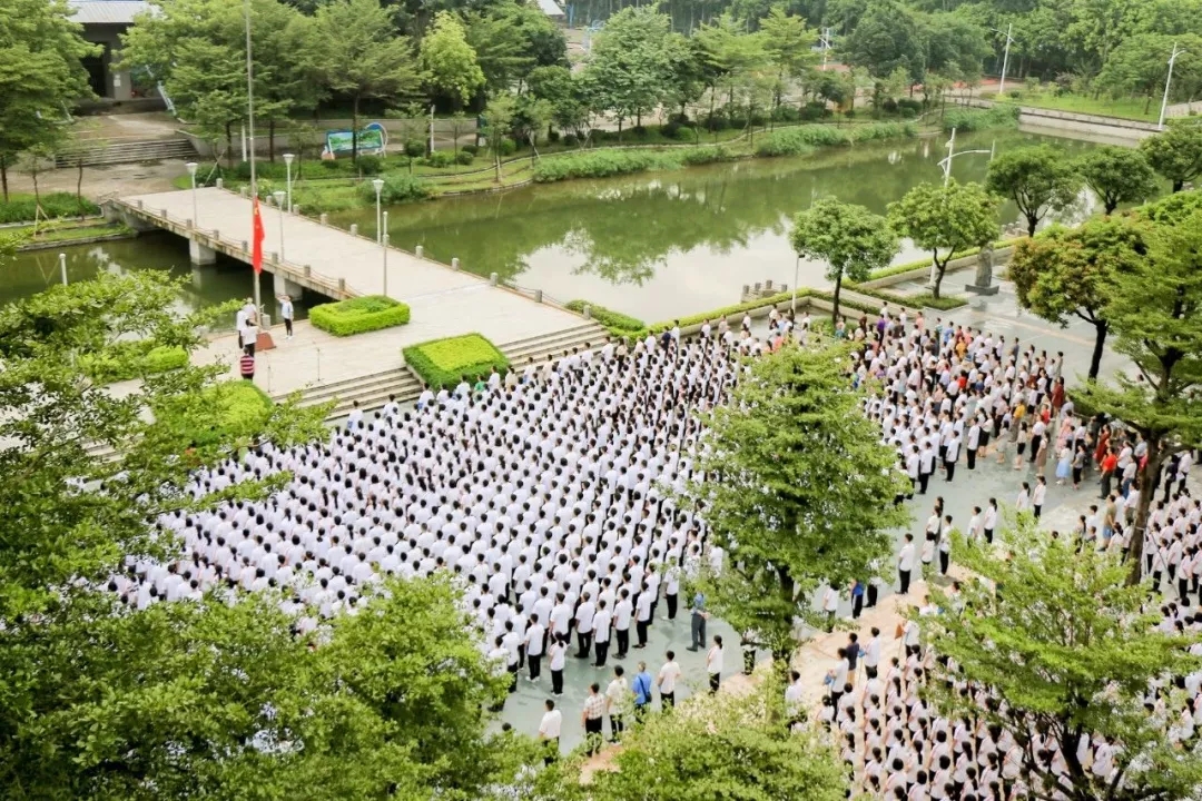 百分教育 | 2019高考報名正式開始!藝考生、隨遷子女異地高考需要注意...... 百分教育 | 2019高考報名正式開始!藝考生、隨遷子女異地高考需要注意......